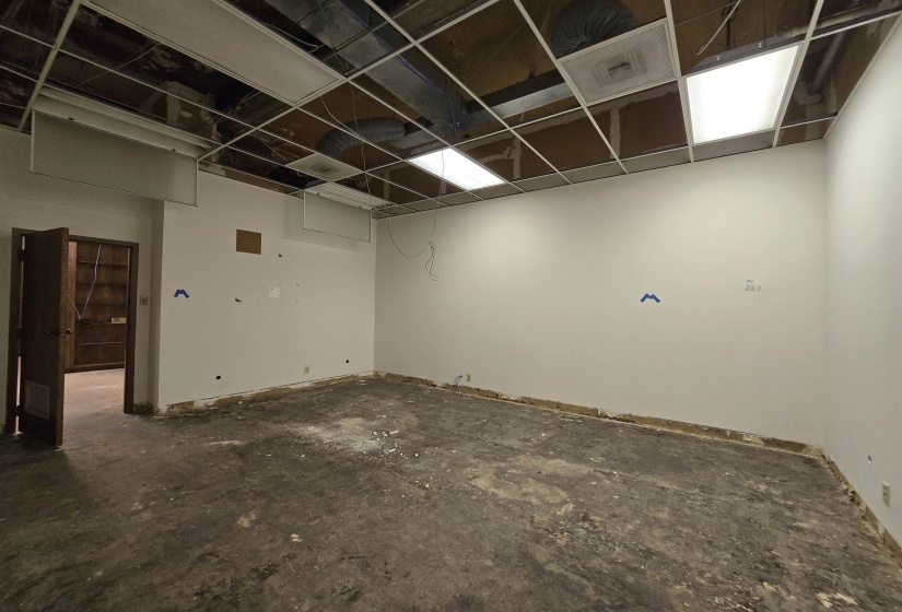 Spare room with baseboards