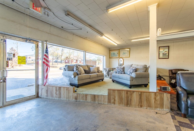 365 WATER ST, Savannah, Tennessee 38372, 0 , 0 ,0,Commercial/industrial,For Sale,WATER,0,10204298