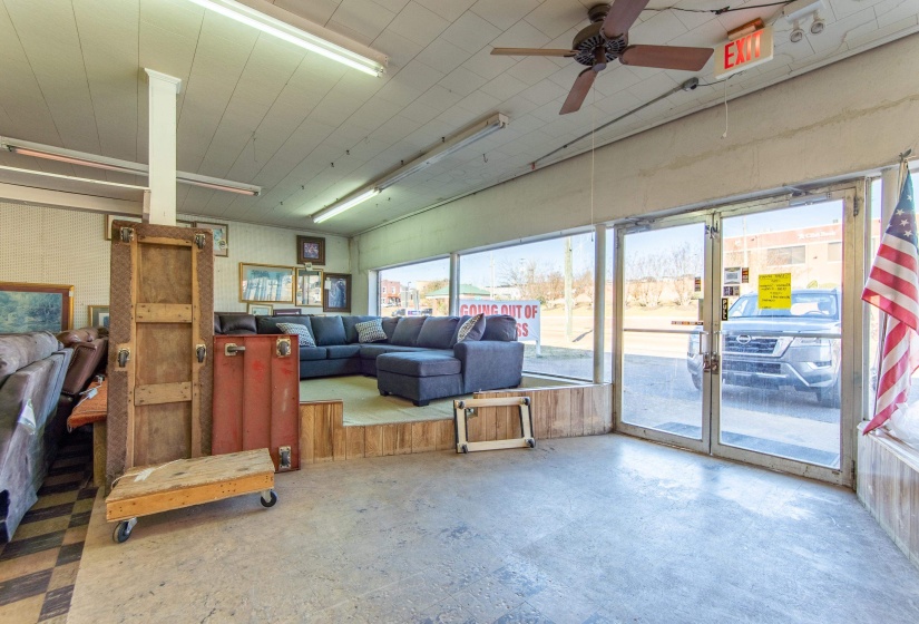 365 WATER ST, Savannah, Tennessee 38372, 0 , 0 ,0,Commercial/industrial,For Sale,WATER,0,10204298