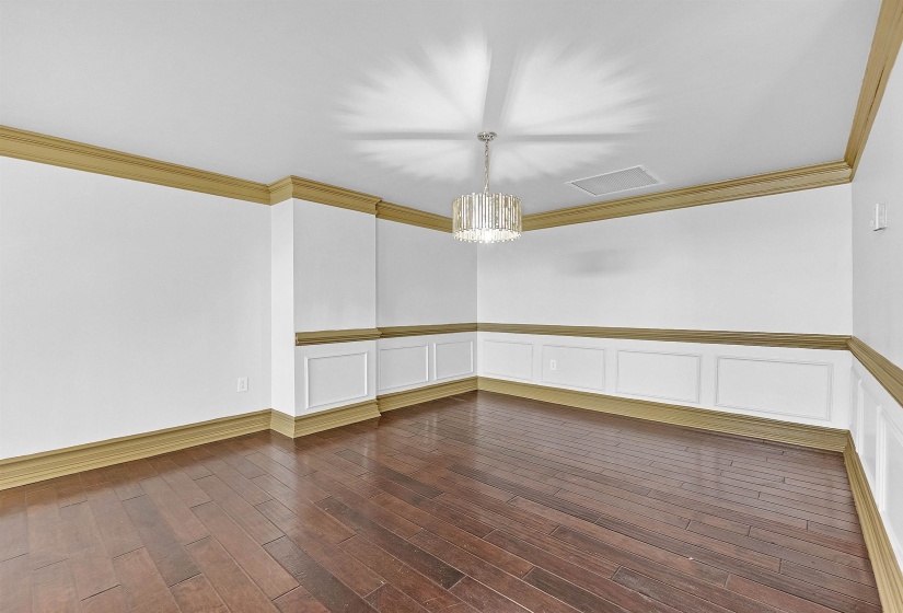 655 RIVERSIDE DR, Memphis, Tennessee 38103, 2 Bedroom Bedrooms, 5 Room Rooms,2 BathroomBathrooms,Residential,For Sale,RIVERSIDE,0,10204355