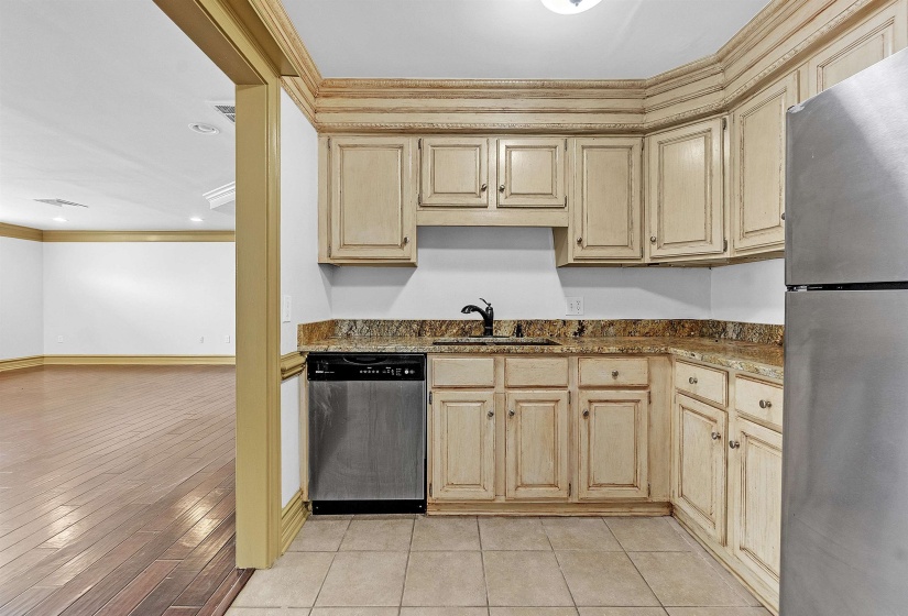655 RIVERSIDE DR, Memphis, Tennessee 38103, 2 Bedroom Bedrooms, 5 Room Rooms,2 BathroomBathrooms,Residential,For Sale,RIVERSIDE,0,10204355