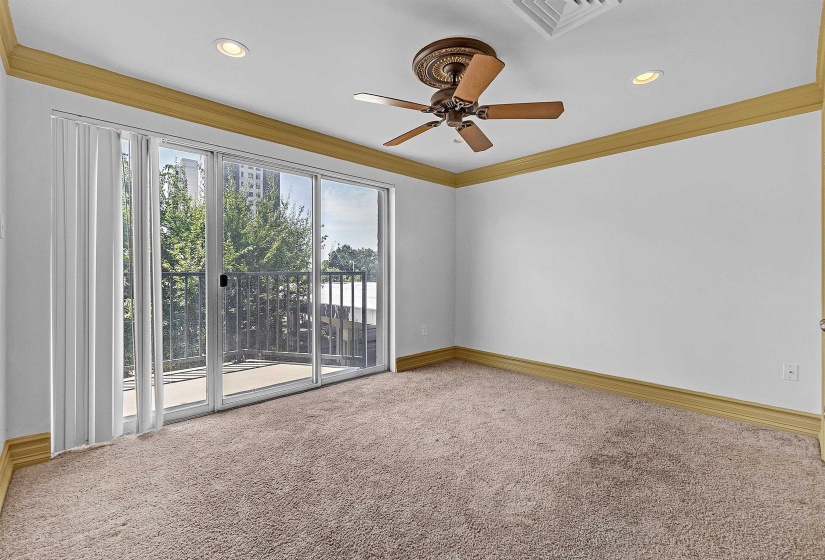 655 RIVERSIDE DR, Memphis, Tennessee 38103, 2 Bedroom Bedrooms, 5 Room Rooms,2 BathroomBathrooms,Residential,For Sale,RIVERSIDE,0,10204355