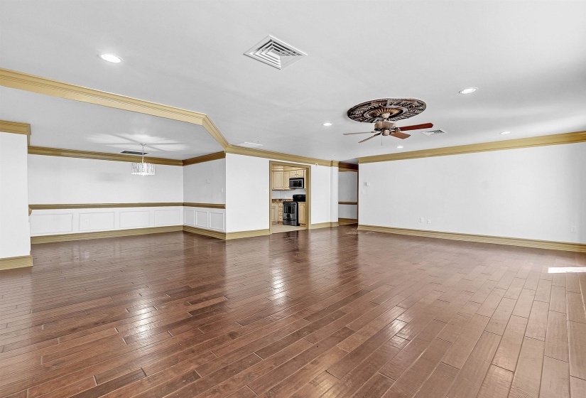655 RIVERSIDE DR, Memphis, Tennessee 38103, 2 Bedroom Bedrooms, 5 Room Rooms,2 BathroomBathrooms,Residential,For Sale,RIVERSIDE,0,10204355