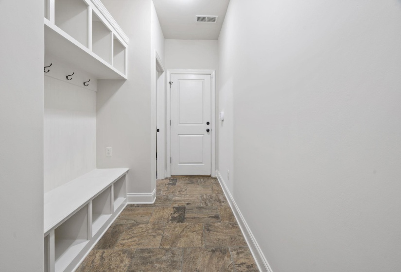 707 JUSTANA DR, Unincorporated, Tennessee 38017, 5 Bedrooms Bedrooms, 9 Rooms Rooms,3 BathroomsBathrooms,Residential,For Sale,JUSTANA,10204752