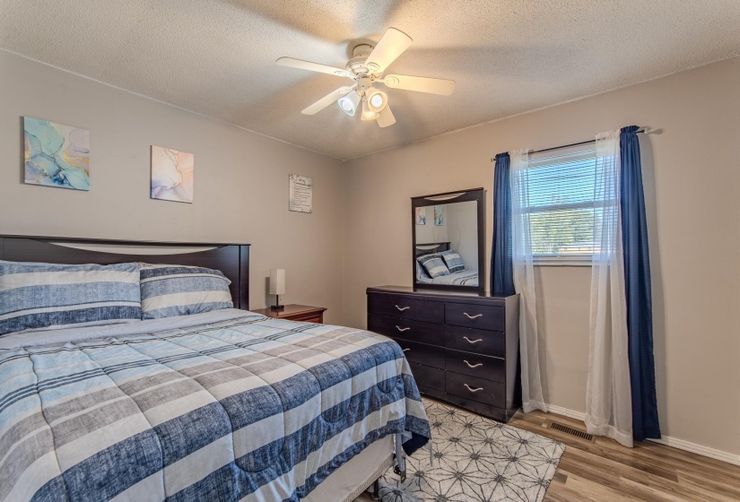 10 HARDY RD, Adamsville, Tennessee 38310-9999, 3 Bedrooms Bedrooms, 8 Rooms Rooms,2 BathroomsBathrooms,Residential,For Sale,HARDY,10204771