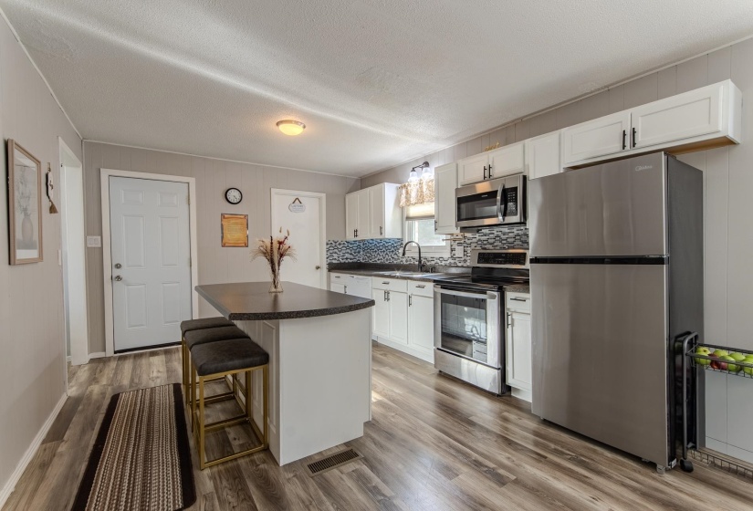 10 HARDY RD, Adamsville, Tennessee 38310-9999, 3 Bedrooms Bedrooms, 8 Rooms Rooms,2 BathroomsBathrooms,Residential,For Sale,HARDY,10204771