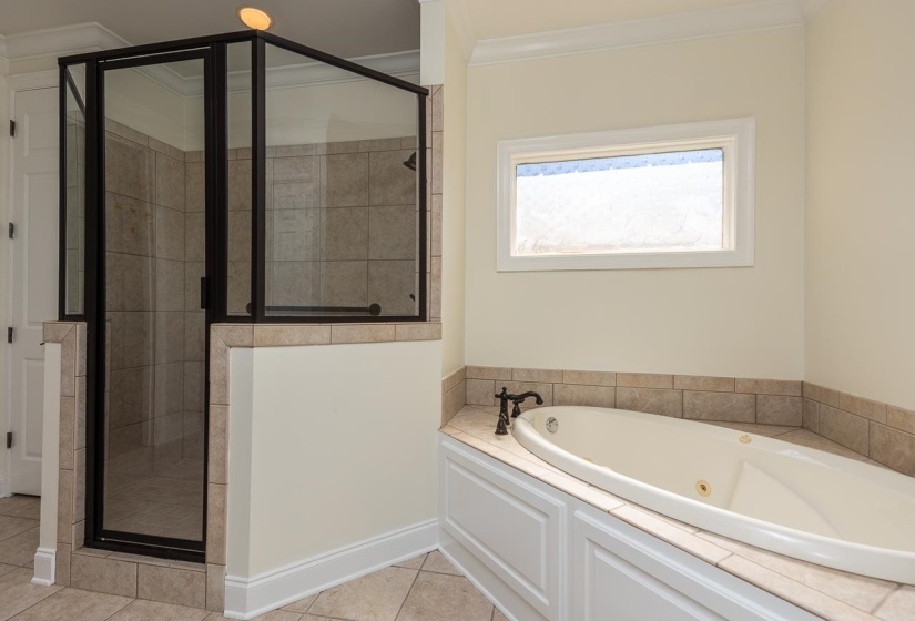 190 IVY BROOK LN, Collierville, Tennessee 38017, 4 Bedrooms Bedrooms, 10 Rooms Rooms,3.1 BathroomsBathrooms,Residential,For Sale,IVY BROOK,10204891