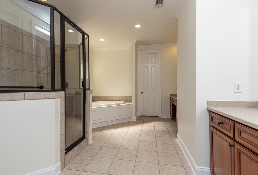 190 IVY BROOK LN, Collierville, Tennessee 38017, 4 Bedrooms Bedrooms, 10 Rooms Rooms,3.1 BathroomsBathrooms,Residential,For Sale,IVY BROOK,10204891