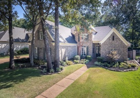 190 IVY BROOK LN, Collierville, Tennessee 38017, 4 Bedrooms Bedrooms, 10 Rooms Rooms,3.1 BathroomsBathrooms,Residential,For Sale,IVY BROOK,10204891