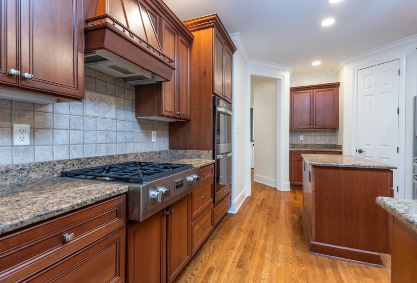 190 IVY BROOK LN, Collierville, Tennessee 38017, 4 Bedrooms Bedrooms, 10 Rooms Rooms,3.1 BathroomsBathrooms,Residential,For Sale,IVY BROOK,10204891