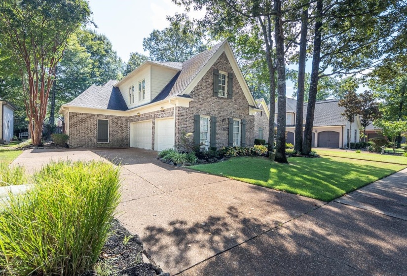 190 IVY BROOK LN, Collierville, Tennessee 38017, 4 Bedrooms Bedrooms, 10 Rooms Rooms,3.1 BathroomsBathrooms,Residential,For Sale,IVY BROOK,10204891