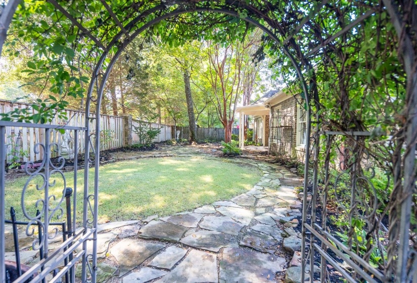 190 IVY BROOK LN, Collierville, Tennessee 38017, 4 Bedrooms Bedrooms, 10 Rooms Rooms,3.1 BathroomsBathrooms,Residential,For Sale,IVY BROOK,10204891