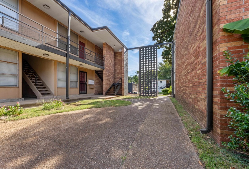 105 BELVEDERE BLVD, Memphis, Tennessee 38104, 2 Bedrooms Bedrooms, 4 Rooms Rooms,1 BathroomBathrooms,Residential,For Sale,BELVEDERE,10204893