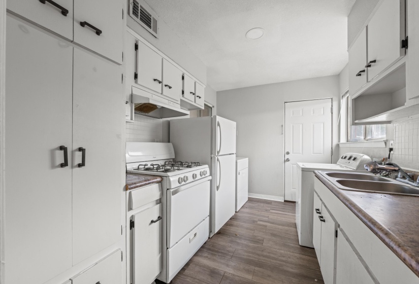 105 BELVEDERE BLVD, Memphis, Tennessee 38104, 2 Bedrooms Bedrooms, 4 Rooms Rooms,1 BathroomBathrooms,Residential,For Sale,BELVEDERE,10204893