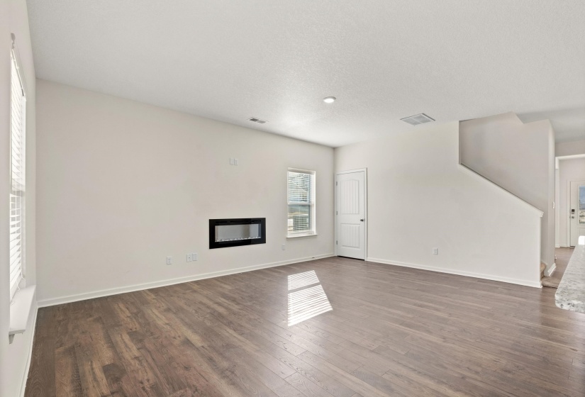 10 BLACKTHORN CV, Oakland, Tennessee 38060, 4 Bedrooms Bedrooms, 8 Rooms Rooms,2.1 BathroomsBathrooms,Residential,For Sale,BLACKTHORN,10205021