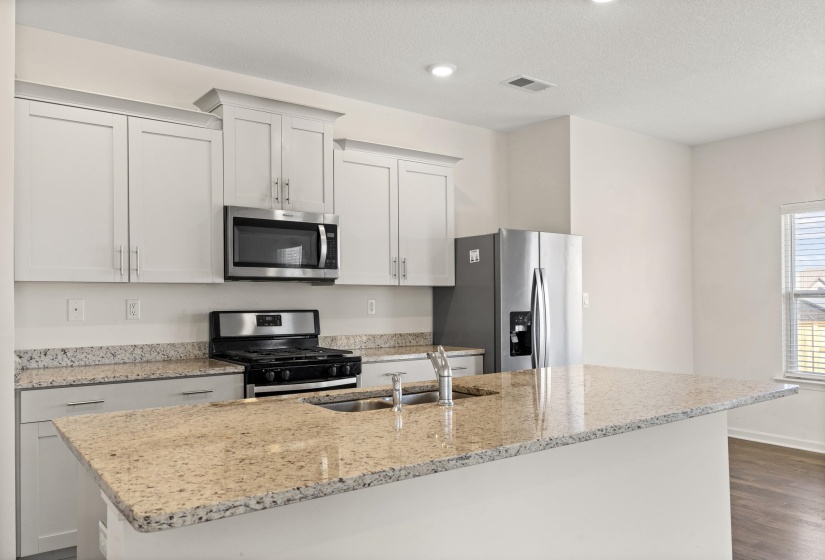 10 BLACKTHORN CV, Oakland, Tennessee 38060, 4 Bedrooms Bedrooms, 8 Rooms Rooms,2.1 BathroomsBathrooms,Residential,For Sale,BLACKTHORN,10205021