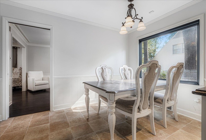 5429 WALNUT GROVE RD, Memphis, Tennessee 38120, 5 Bedrooms Bedrooms, 10 Rooms Rooms,3.1 BathroomsBathrooms,Residential,For Sale,WALNUT GROVE,10205039