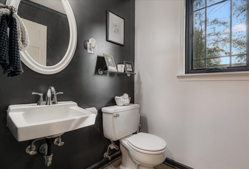 5429 WALNUT GROVE RD, Memphis, Tennessee 38120, 5 Bedrooms Bedrooms, 10 Rooms Rooms,3.1 BathroomsBathrooms,Residential,For Sale,WALNUT GROVE,10205039