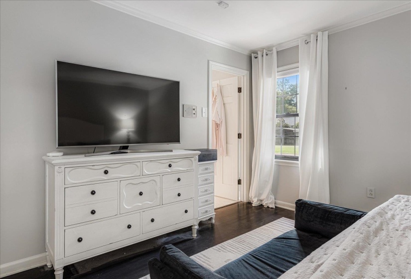 5429 WALNUT GROVE RD, Memphis, Tennessee 38120, 5 Bedrooms Bedrooms, 10 Rooms Rooms,3.1 BathroomsBathrooms,Residential,For Sale,WALNUT GROVE,10205039