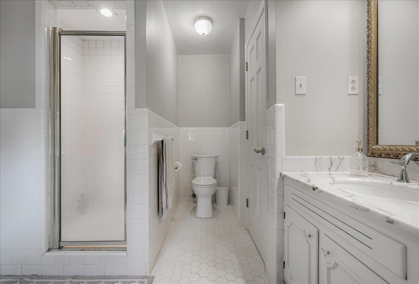 5429 WALNUT GROVE RD, Memphis, Tennessee 38120, 5 Bedrooms Bedrooms, 10 Rooms Rooms,3.1 BathroomsBathrooms,Residential,For Sale,WALNUT GROVE,10205039