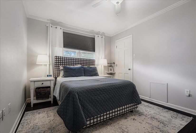 5429 WALNUT GROVE RD, Memphis, Tennessee 38120, 5 Bedrooms Bedrooms, 10 Rooms Rooms,3.1 BathroomsBathrooms,Residential,For Sale,WALNUT GROVE,10205039