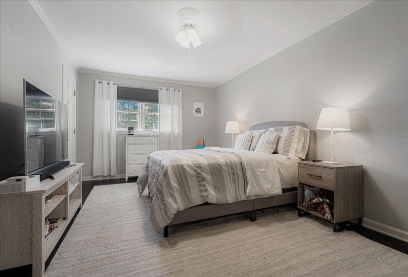 5429 WALNUT GROVE RD, Memphis, Tennessee 38120, 5 Bedrooms Bedrooms, 10 Rooms Rooms,3.1 BathroomsBathrooms,Residential,For Sale,WALNUT GROVE,10205039