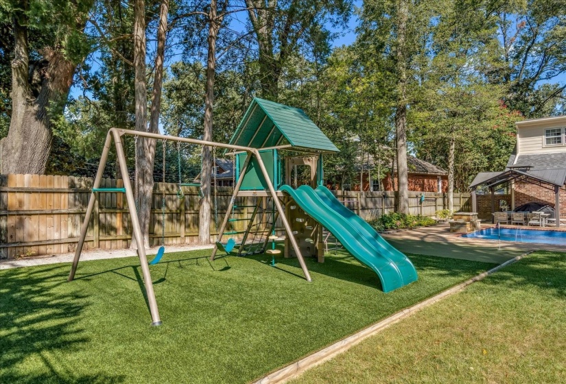 5429 WALNUT GROVE RD, Memphis, Tennessee 38120, 5 Bedrooms Bedrooms, 10 Rooms Rooms,3.1 BathroomsBathrooms,Residential,For Sale,WALNUT GROVE,10205039