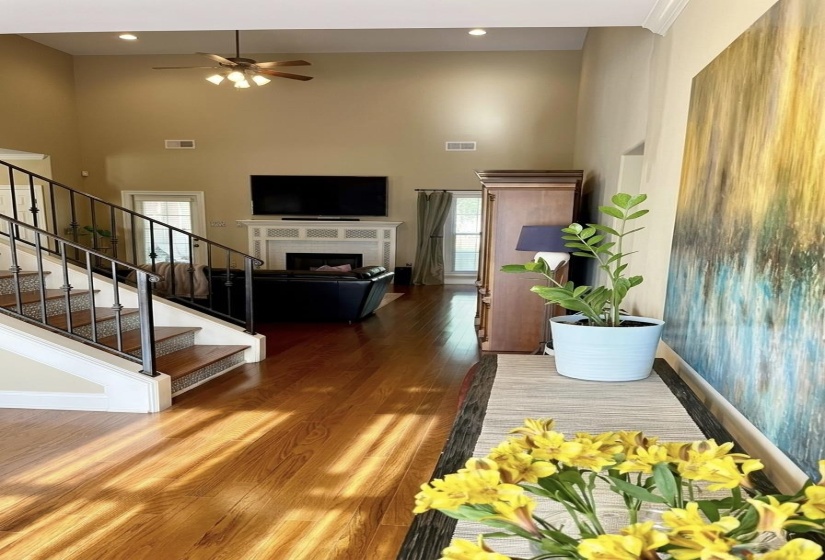 1371 RAINDROP DR, Collierville, Tennessee 38017, 5 Bedrooms Bedrooms, 8 Rooms Rooms,3 BathroomsBathrooms,Residential,For Sale,RAINDROP,10205040