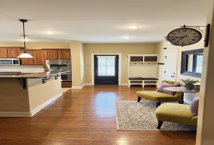 1371 RAINDROP DR, Collierville, Tennessee 38017, 5 Bedrooms Bedrooms, 8 Rooms Rooms,3 BathroomsBathrooms,Residential,For Sale,RAINDROP,10205040