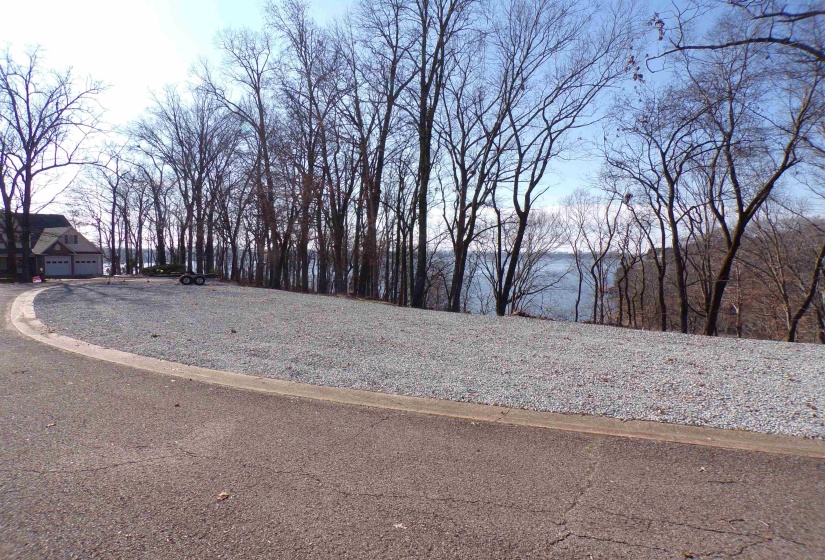 525 SAILBOAT PT, Savannah, Tennessee 38326, 4 Bedrooms Bedrooms, 9 Rooms Rooms,4.1 BathroomsBathrooms,Residential,For Sale,SAILBOAT,10205064