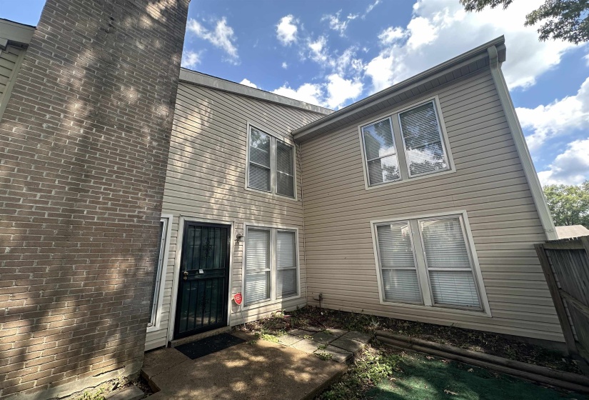 1705 PORT OAK PL, Memphis, Tennessee 38120, 3 Bedrooms Bedrooms, 5 Rooms Rooms,2 BathroomsBathrooms,Residential,For Sale,PORT OAK,10205360