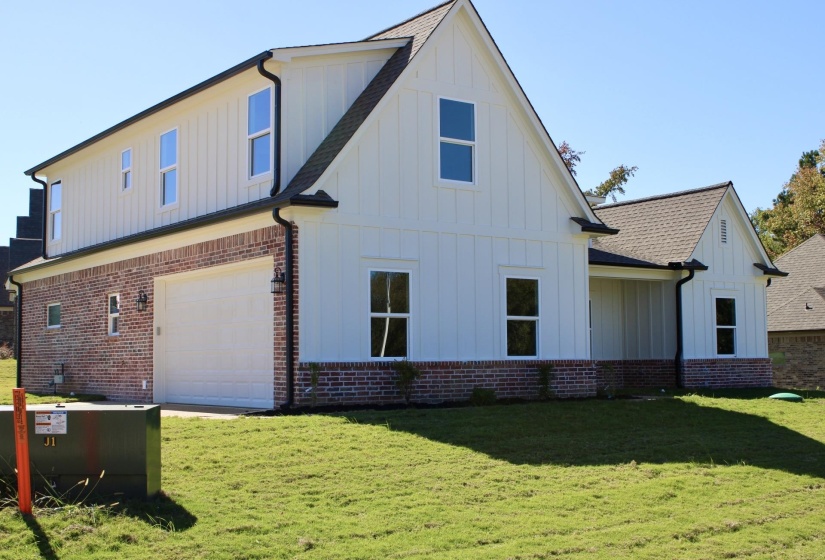 29 MERINO DR, Atoka, Tennessee 38004, 5 Bedrooms Bedrooms, 9 Rooms Rooms,3 BathroomsBathrooms,Residential,For Sale,MERINO,10205430