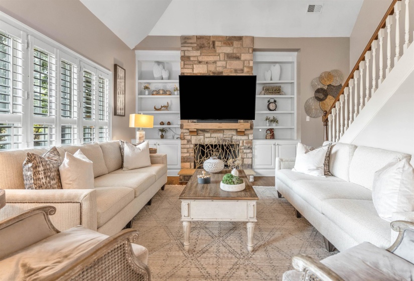 3279 DUKE CIR, Germantown, Tennessee 38139, 5 Bedroom Bedrooms, 9 Room Rooms,3.1 BathroomBathrooms,Residential,For Sale,DUKE,0,10205640