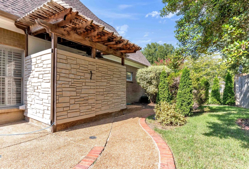3279 DUKE CIR, Germantown, Tennessee 38139, 5 Bedroom Bedrooms, 9 Room Rooms,3.1 BathroomBathrooms,Residential,For Sale,DUKE,0,10205640