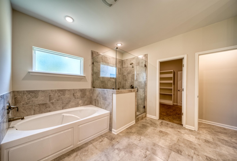 60 DRYSDALE CV, Atoka, Tennessee 38004, 4 Bedroom Bedrooms, 9 Room Rooms,3 BathroomBathrooms,Residential,For Sale,DRYSDALE,0,10205746