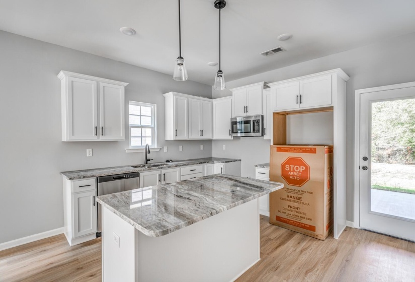 50 UMBLE ST, Oakland, Tennessee 38060, 4 Bedrooms Bedrooms, 7 Rooms Rooms,2.1 BathroomsBathrooms,Residential,For Sale,UMBLE,10205941