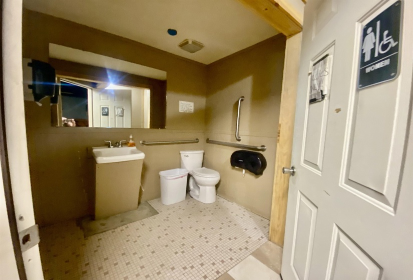 3302 70 HWY, Unincorporated, Tennessee 38012, ,Commercial/industrial,For Sale,70,10206101