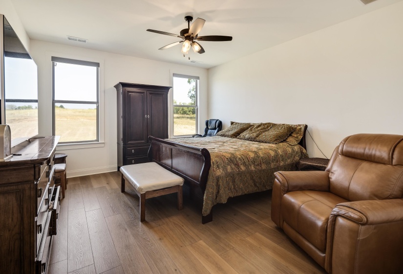 132 FARLEY RD, Byhalia, Mississippi 38611, 3 Bedrooms Bedrooms, 7 Rooms Rooms,2 BathroomsBathrooms,Residential,For Sale,FARLEY,10206055