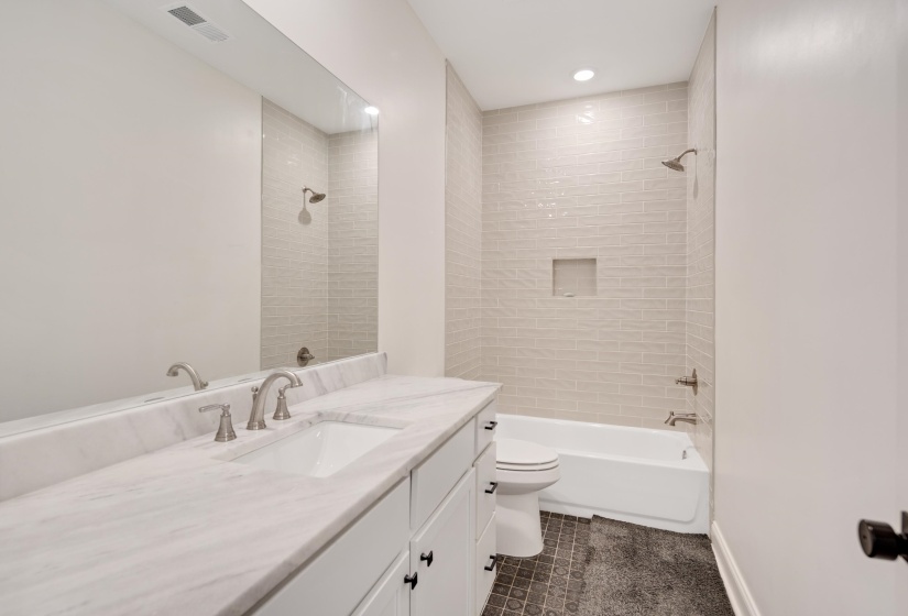 132 FARLEY RD, Byhalia, Mississippi 38611, 3 Bedrooms Bedrooms, 7 Rooms Rooms,2 BathroomsBathrooms,Residential,For Sale,FARLEY,10206055