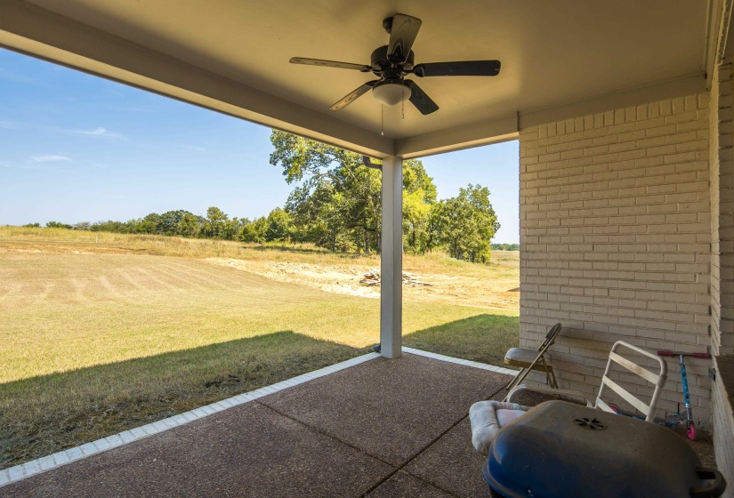 132 FARLEY RD, Byhalia, Mississippi 38611, 3 Bedrooms Bedrooms, 7 Rooms Rooms,2 BathroomsBathrooms,Residential,For Sale,FARLEY,10206055