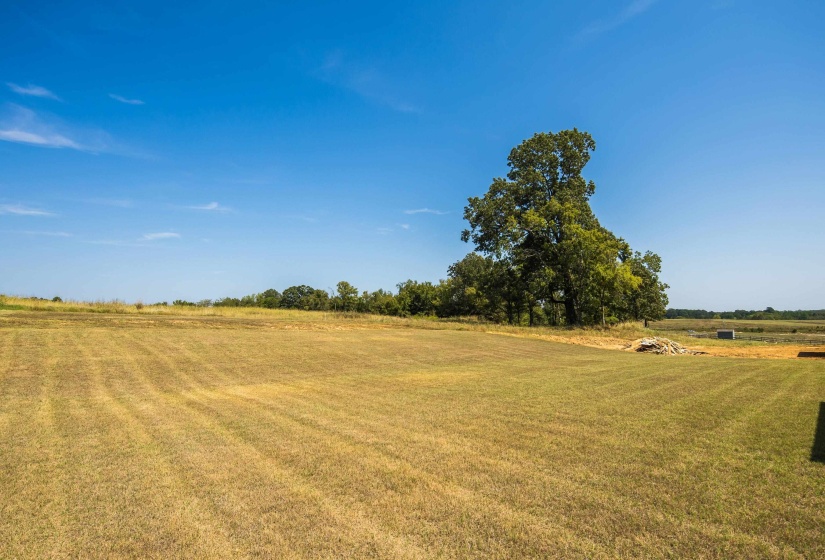 132 FARLEY RD, Byhalia, Mississippi 38611, 3 Bedrooms Bedrooms, 7 Rooms Rooms,2 BathroomsBathrooms,Residential,For Sale,FARLEY,10206055