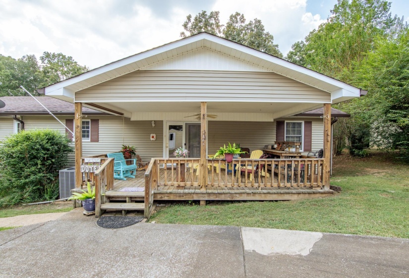 313 COUNTRY CLUB LN, Selmer, Tennessee 38375-1536, 3 Bedrooms Bedrooms, 11 Rooms Rooms,3 BathroomsBathrooms,Residential,For Sale,COUNTRY CLUB,10206070