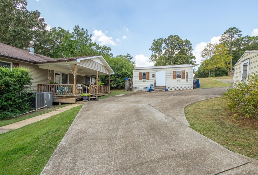 313 COUNTRY CLUB LN, Selmer, Tennessee 38375-1536, 3 Bedrooms Bedrooms, 11 Rooms Rooms,3 BathroomsBathrooms,Residential,For Sale,COUNTRY CLUB,10206070