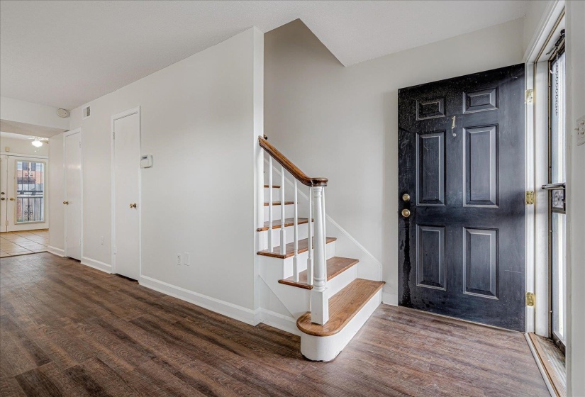 5696 QUINCE RD, Memphis, Tennessee 38119, 2 Bedroom Bedrooms, 4 Room Rooms,1.1 BathroomBathrooms,Residential,For Sale,QUINCE,0,10206184