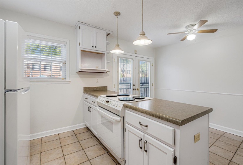 5696 QUINCE RD, Memphis, Tennessee 38119, 2 Bedroom Bedrooms, 4 Room Rooms,1.1 BathroomBathrooms,Residential,For Sale,QUINCE,0,10206184