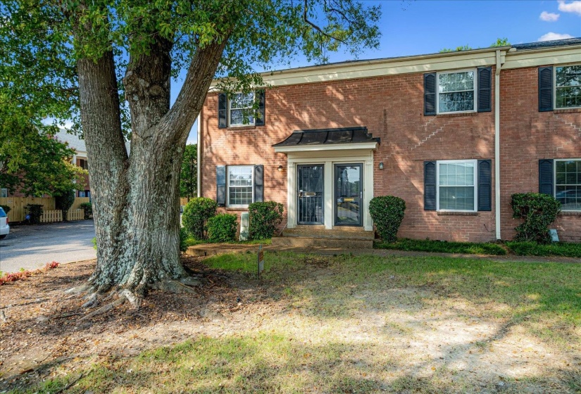 5696 QUINCE RD, Memphis, Tennessee 38119, 2 Bedroom Bedrooms, 4 Room Rooms,1.1 BathroomBathrooms,Residential,For Sale,QUINCE,0,10206184