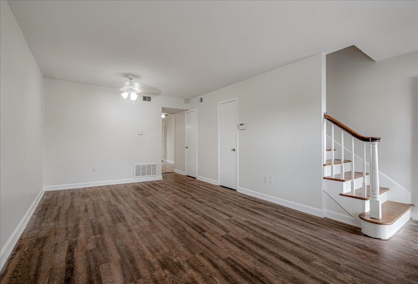 5696 QUINCE RD, Memphis, Tennessee 38119, 2 Bedroom Bedrooms, 4 Room Rooms,1.1 BathroomBathrooms,Residential,For Sale,QUINCE,0,10206184