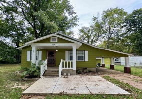 624 FYFE ST, Covington, Tennessee 38019, 3 Bedrooms Bedrooms, 5 Rooms Rooms,1 BathroomBathrooms,Residential,For Sale,FYFE,10206198 624 FYFE ST, Covington, Tennessee 38019, 3 Bedrooms Bedrooms, 5 Rooms Rooms,1 BathroomBathrooms,Residential,For Sale,FYFE,10206198