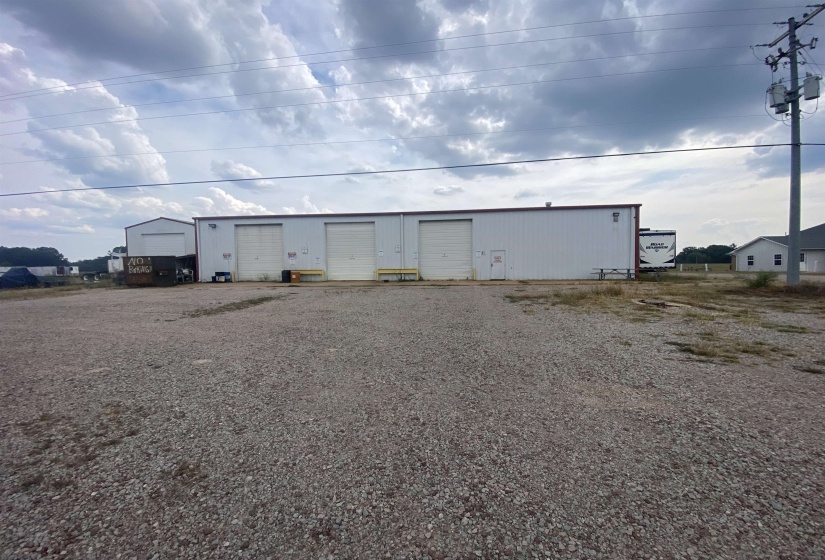 130 MUNICIPAL PLAZA DR, Bolivar, Tennessee 38008, ,Commercial/industrial,For Sale,MUNICIPAL PLAZA,10206236