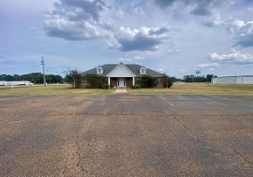 130 MUNICIPAL PLAZA DR, Bolivar, Tennessee 38008, ,Commercial/industrial,For Sale,MUNICIPAL PLAZA,10206236 130 MUNICIPAL PLAZA DR, Bolivar, Tennessee 38008, ,Commercial/industrial,For Sale,MUNICIPAL PLAZA,10206236